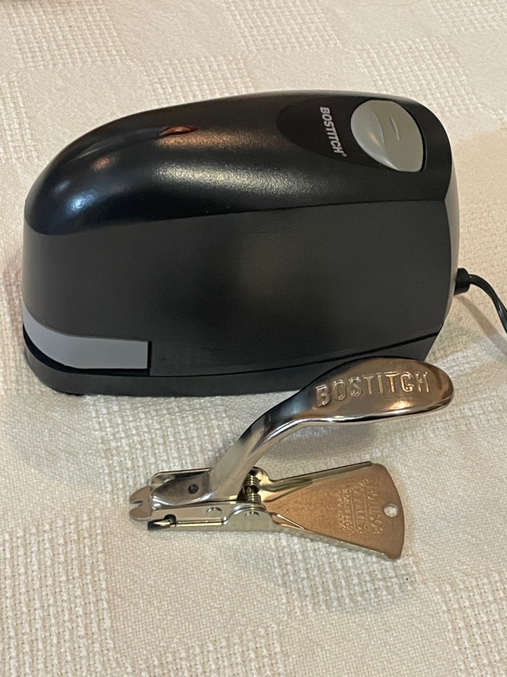 Bostitch Electric Stapler B8E and Staple Remover